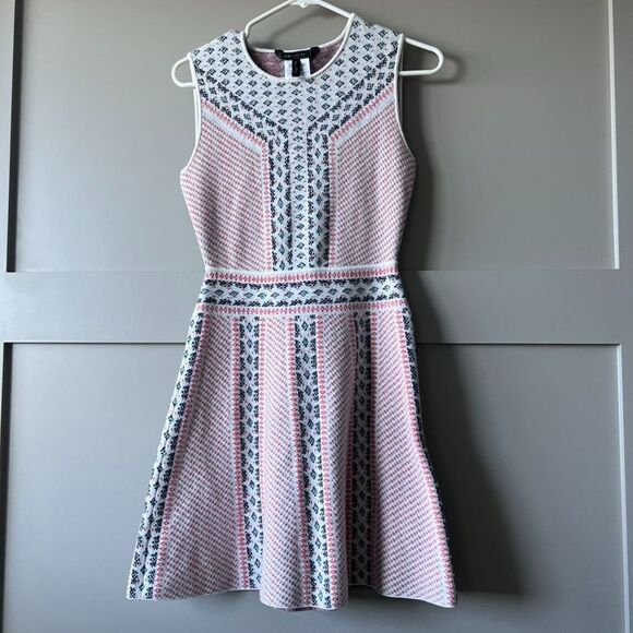 BCBG Maxazria Wilma Sleeveless Dress Women XXS Jacquard Geometric Fit and Flare - Picture 1 of 12